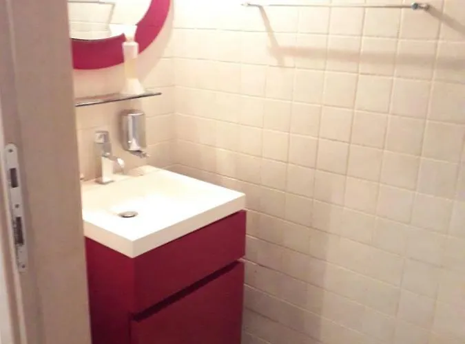 Castle On The Edge Of The Sea Villa *