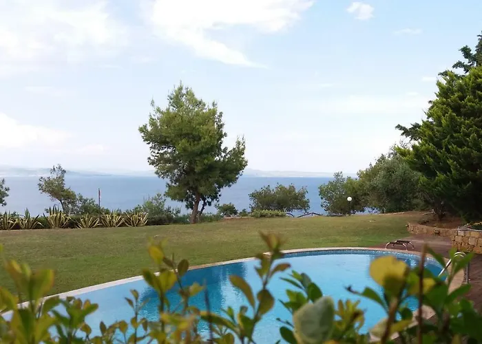 Villa Castle On The Edge Of The Sea *